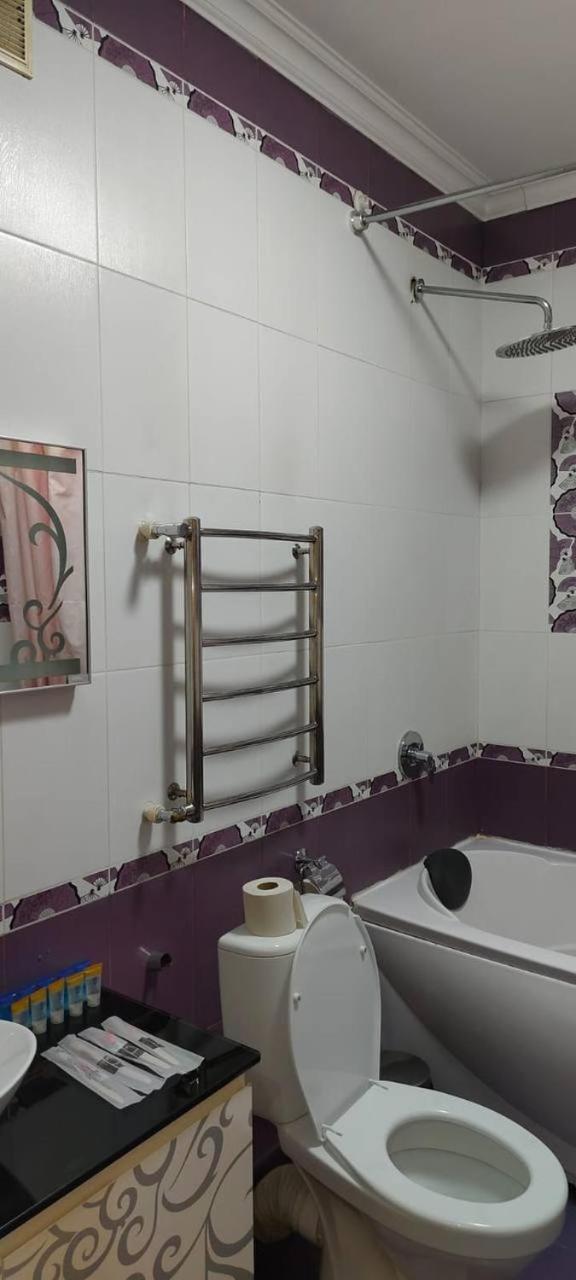 Nurly Tau 2Room Apartments Almaty Exterior foto