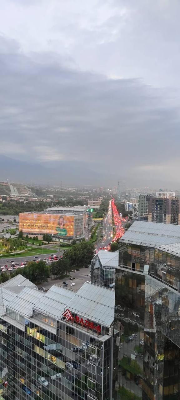 Nurly Tau 2Room Apartments Almaty Exterior foto